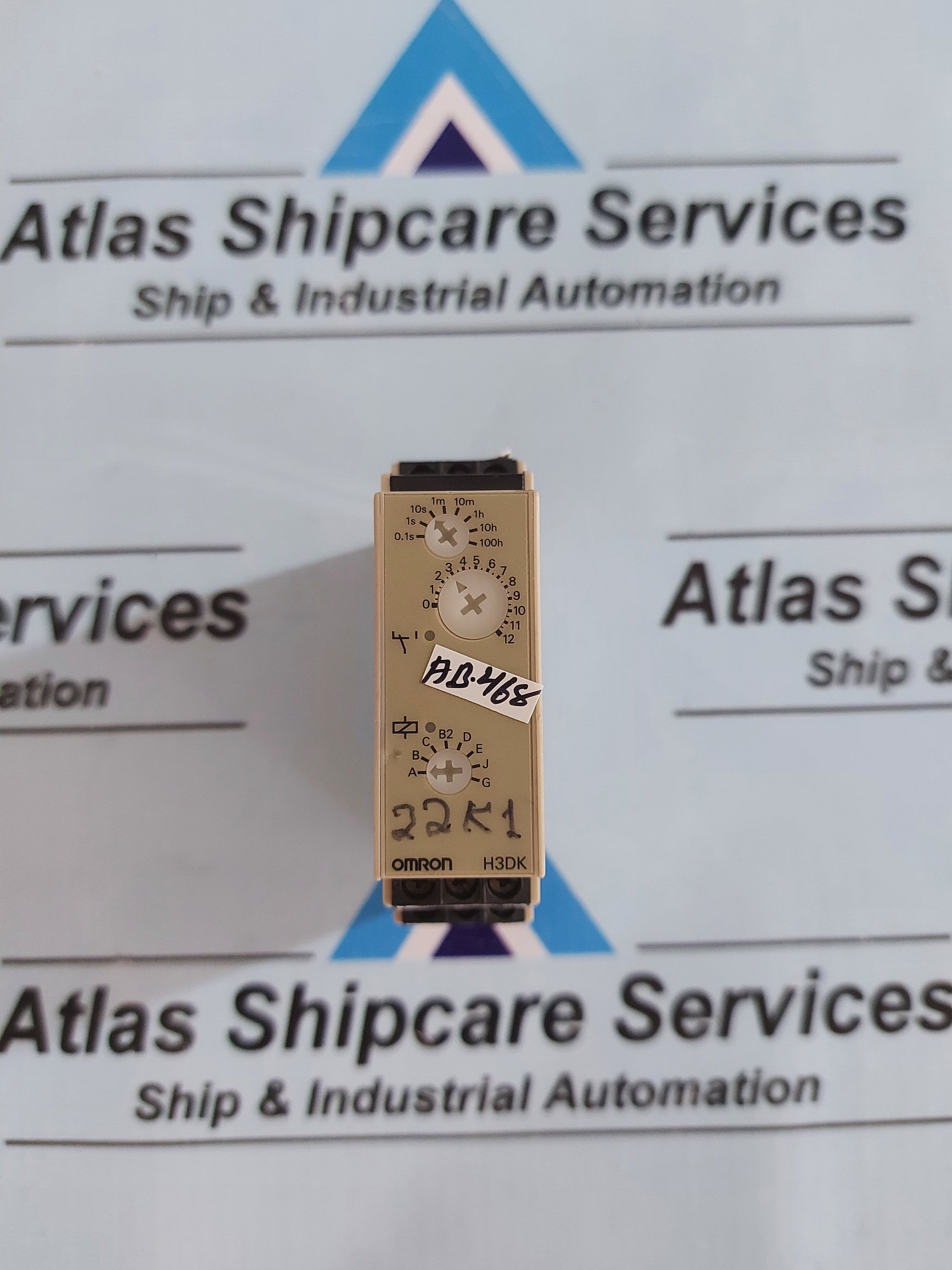 OMRON H3DK-M1 TIMER RELAY